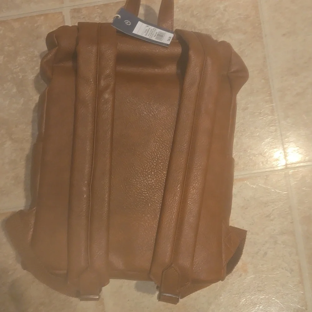 Backpack - Picture 2 of 4